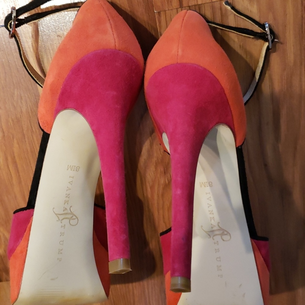 NWOT Ivanka Trump Size 8.5 Multi-Colored Heels - Picture 5 of 6